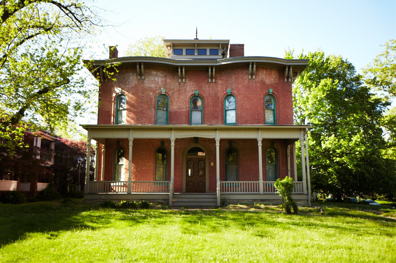 Cozad Bates - Downie Photo.jpg