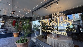 Downtown Paris prepares for "Silver Bells Christmas" 