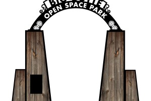 Trailhead arch 2.jpg