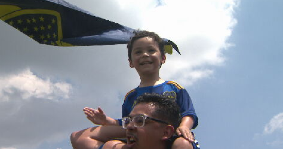 Soccer fans brave extreme heat to support Boca Juniors at Geodis Park