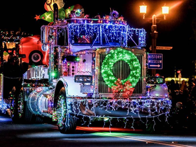 Grand Ledge Night Lights Christmas Parade & Festivities