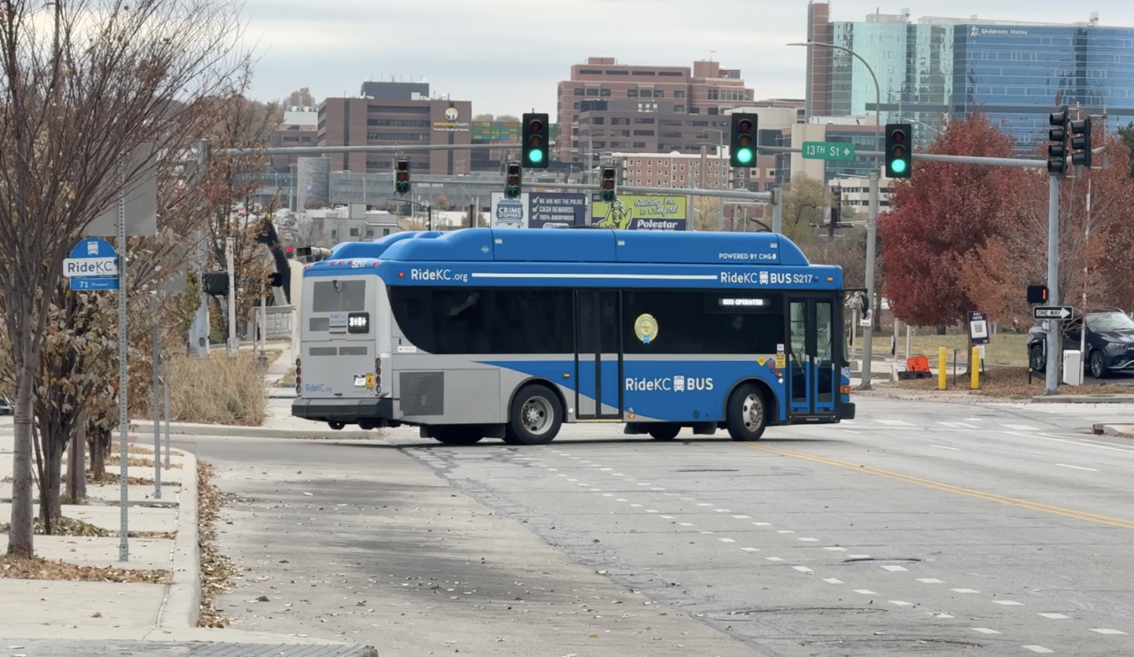 RideKC bus.png