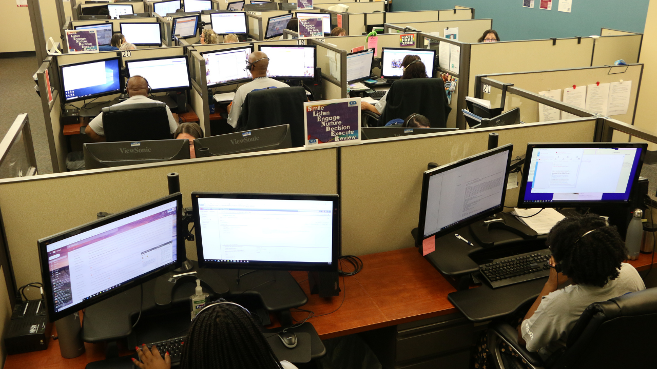 2-1-1 Tampa Bay Cares call center.png