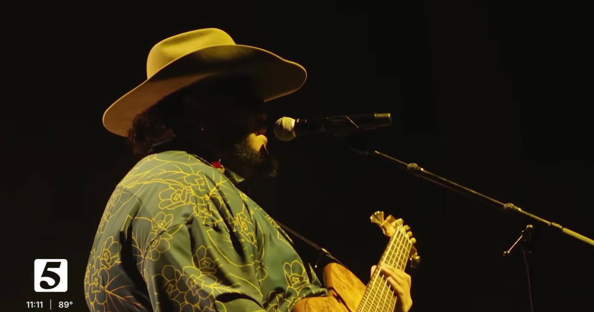 Josh Tatofi steps into the circle at the Grand Ole Opry and teases new album