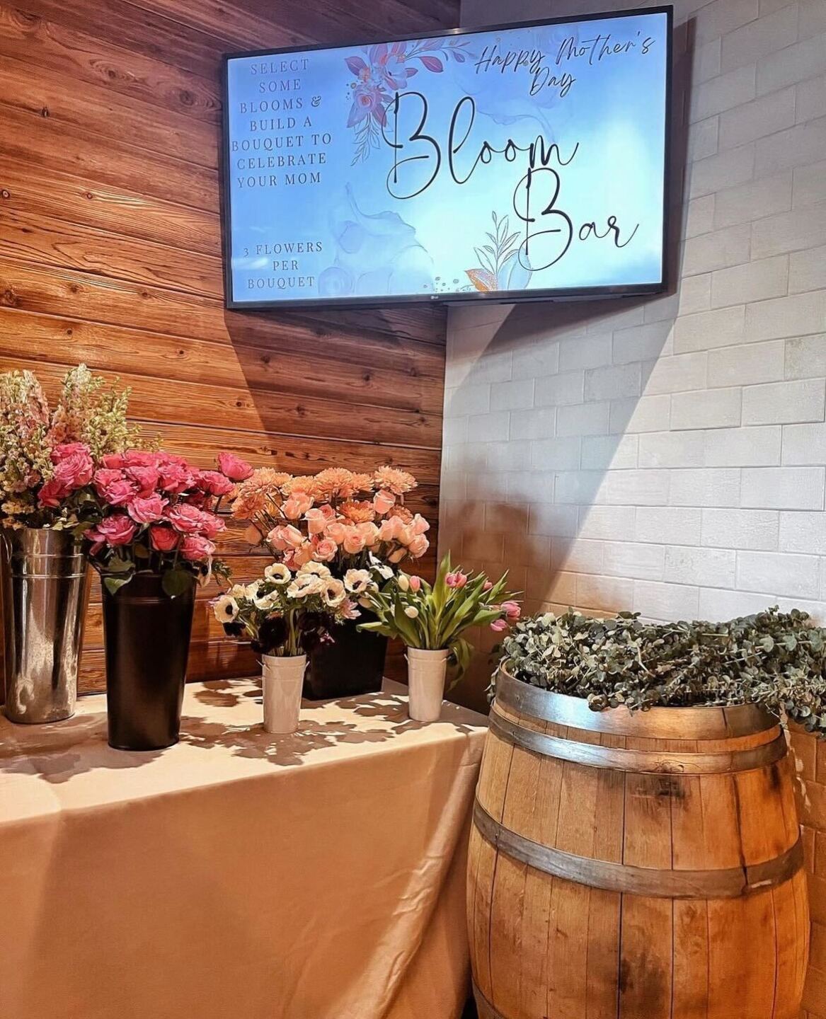 Ellis Island - Bloom Bar