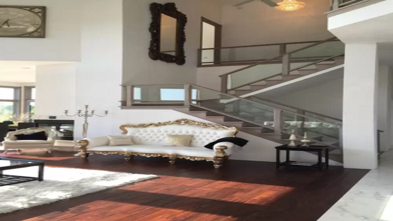 PHOTOS: Extravagant house available for Indy 500