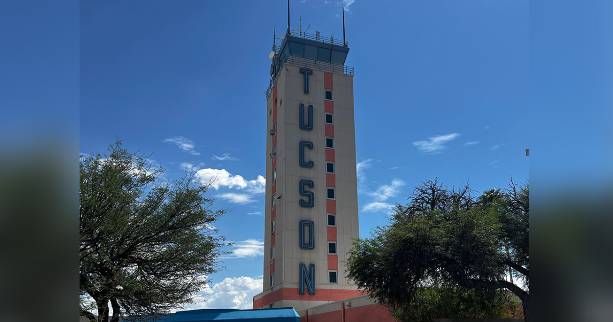 American Airlines aircraft traveling from Phoenix to Miami diverts to Tucson
