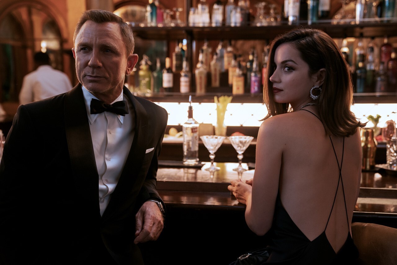 Daniel Craig and Ana de Armas in 'No Time to Die'