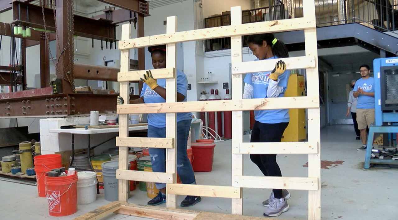 FAU engineering students 1.png