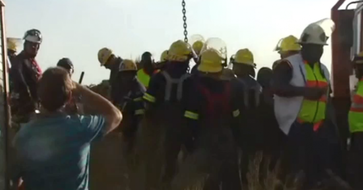 More Than 200 South African Miners Trapped In Gold Shaft (VIDEO)