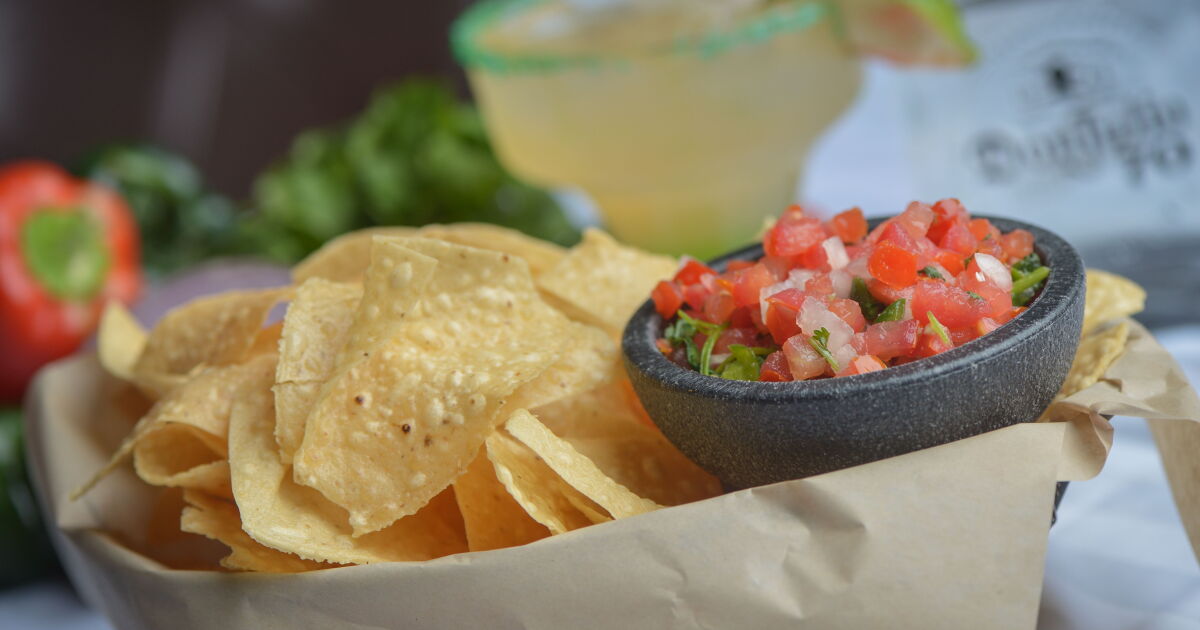 Smart Shopper deals, freebies of the week: Unlimited chips, pet fun & more - Vimarsana News