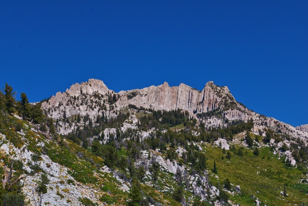 Lone Peak and surrounding landscape 