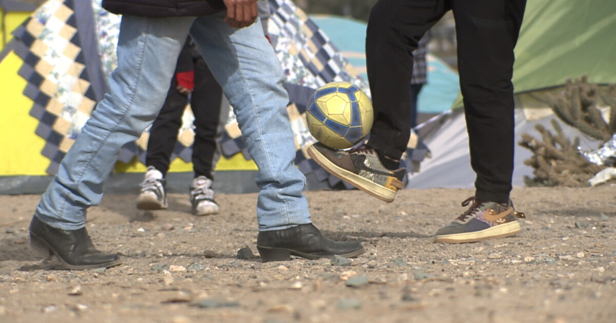 Migrants continue to camp near border as Congress considers military aid package - Vimarsana News