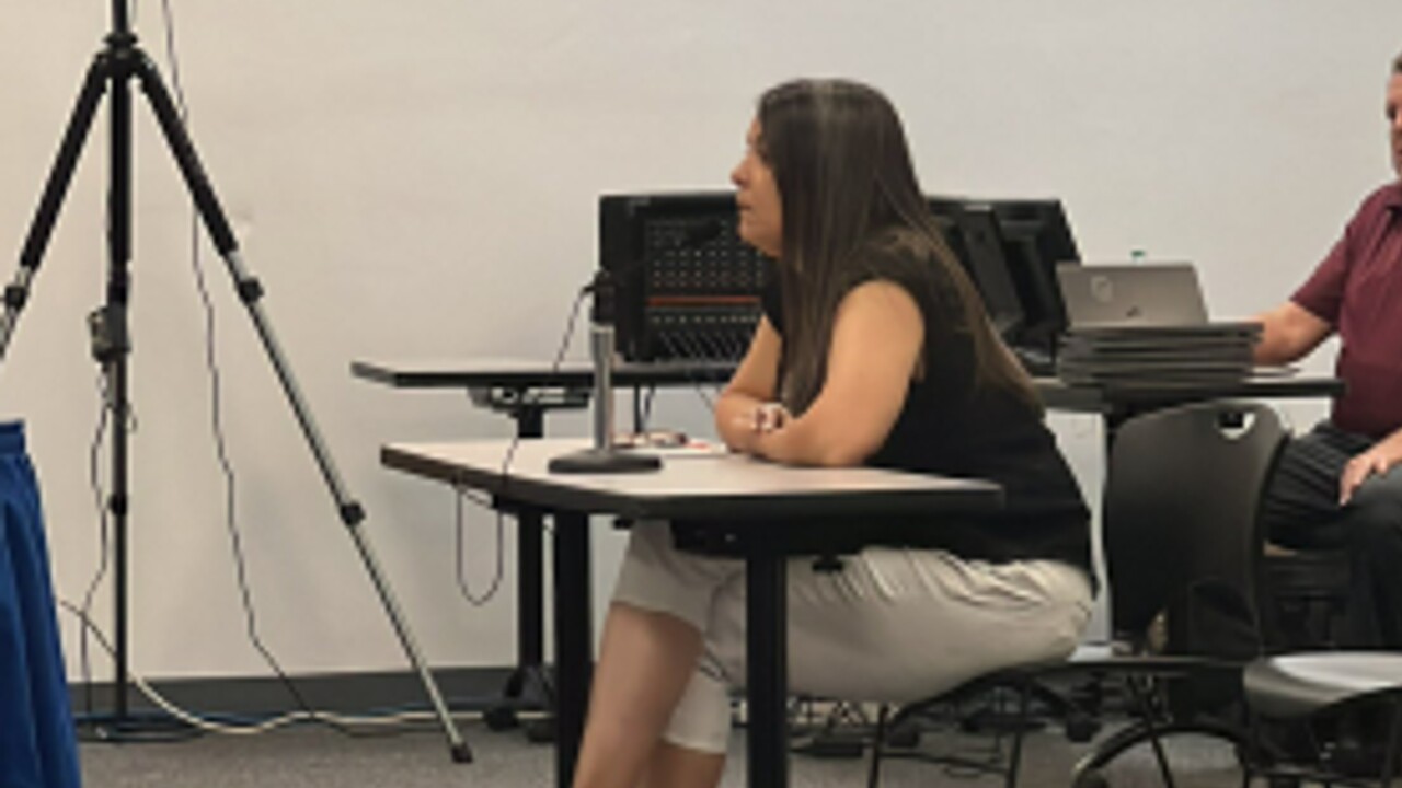 Hidden Oaks Middle School teacher Melissa Nelson addresses the Martin County School Board on July 27, 2022.jpg
