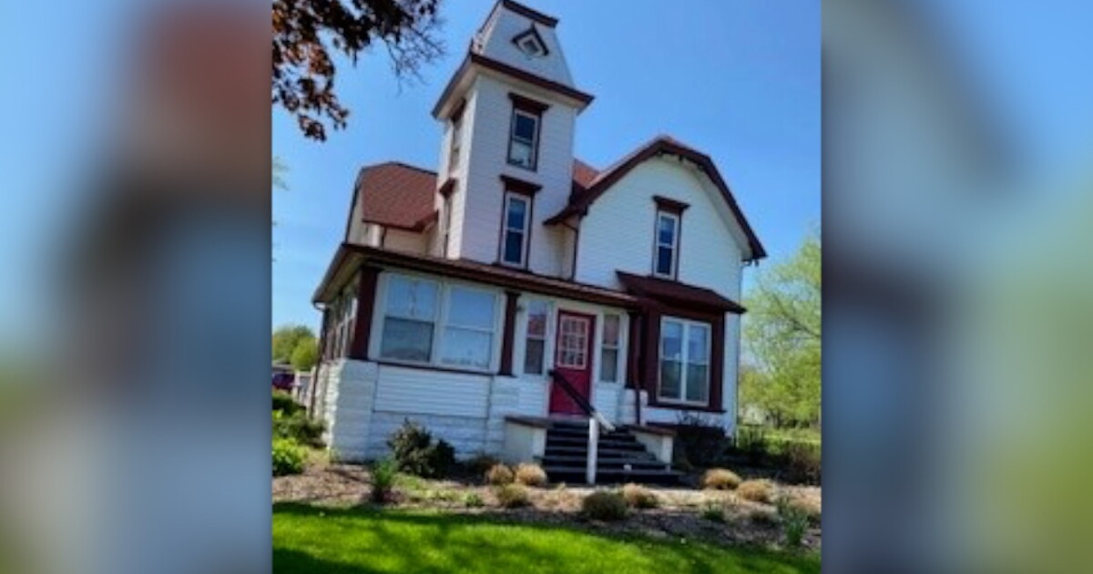 Gilda's Club Lowell to relocate as historic farmhouse goes up for sale - Vimarsana News