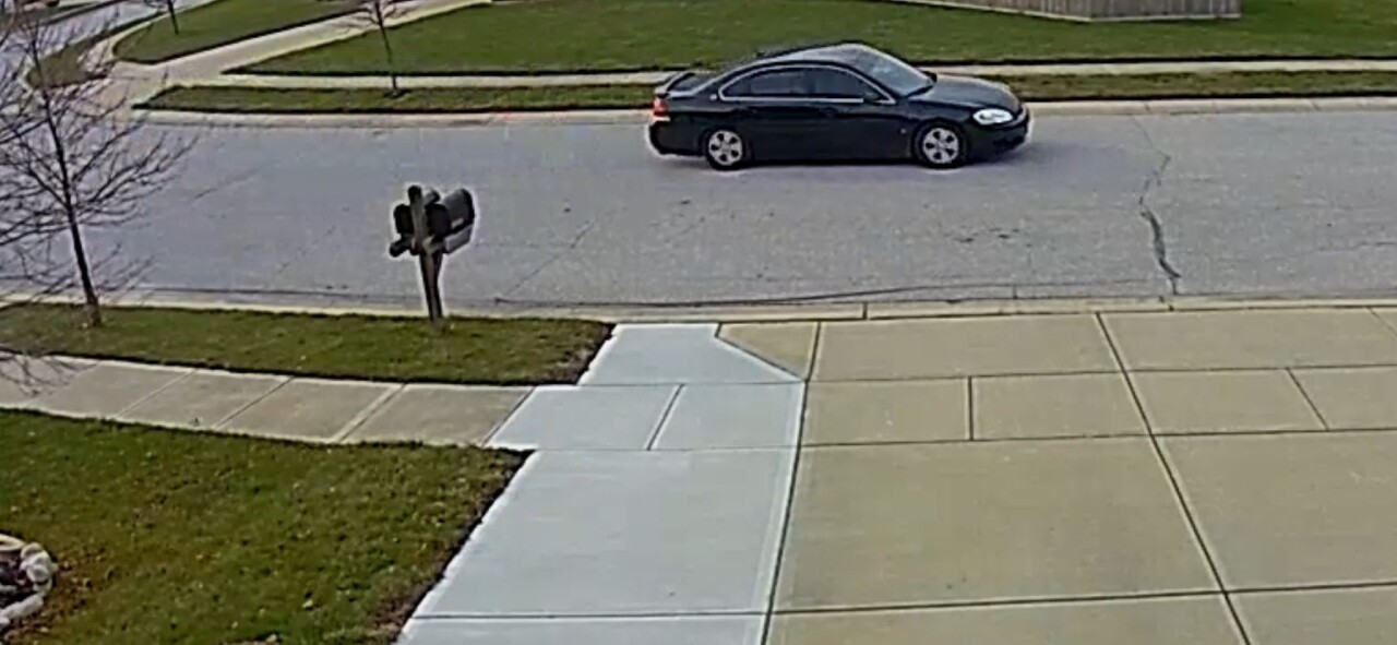 Brownsburg shooting suspect vehicle.jpg