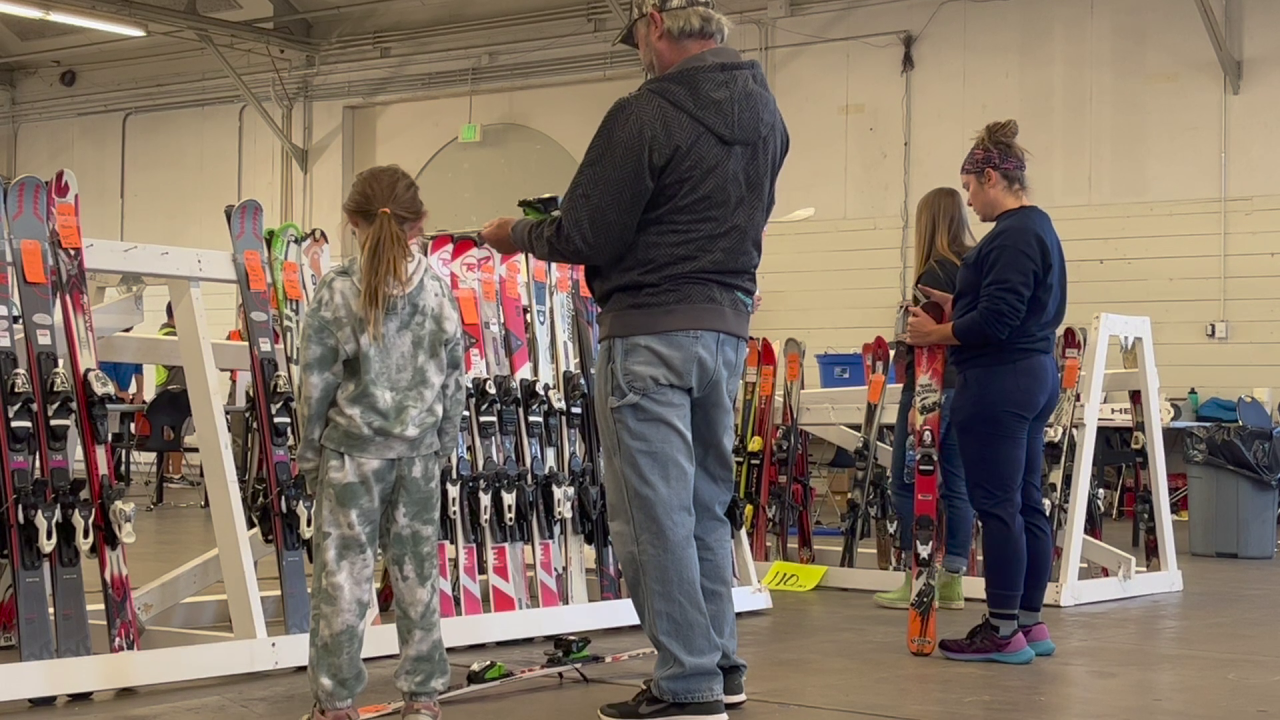 Great Falls Ski & Board Club hosts annual swap event