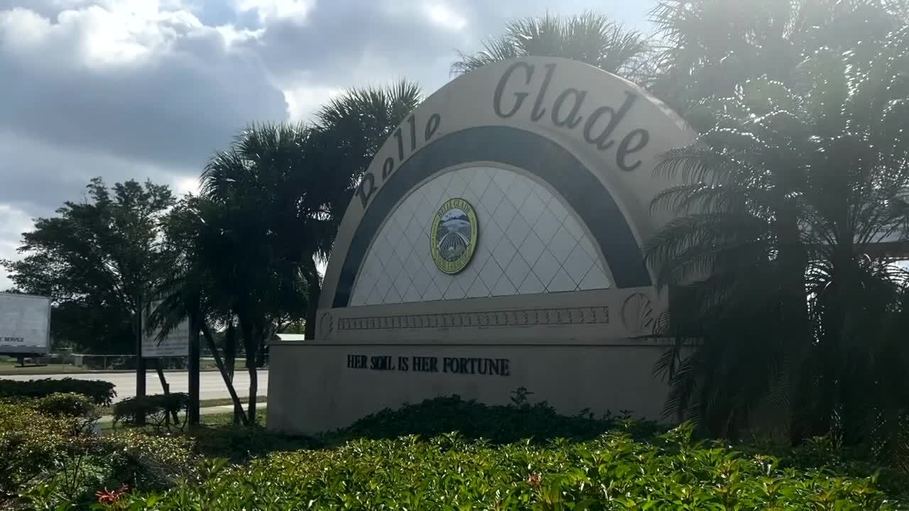 Belle Glade 'Her Seal is Her Fortune' sign