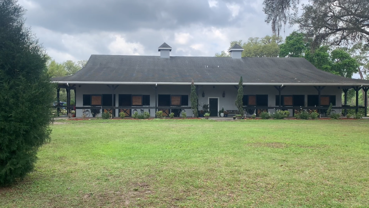 Annwyn Equestrian Center.png