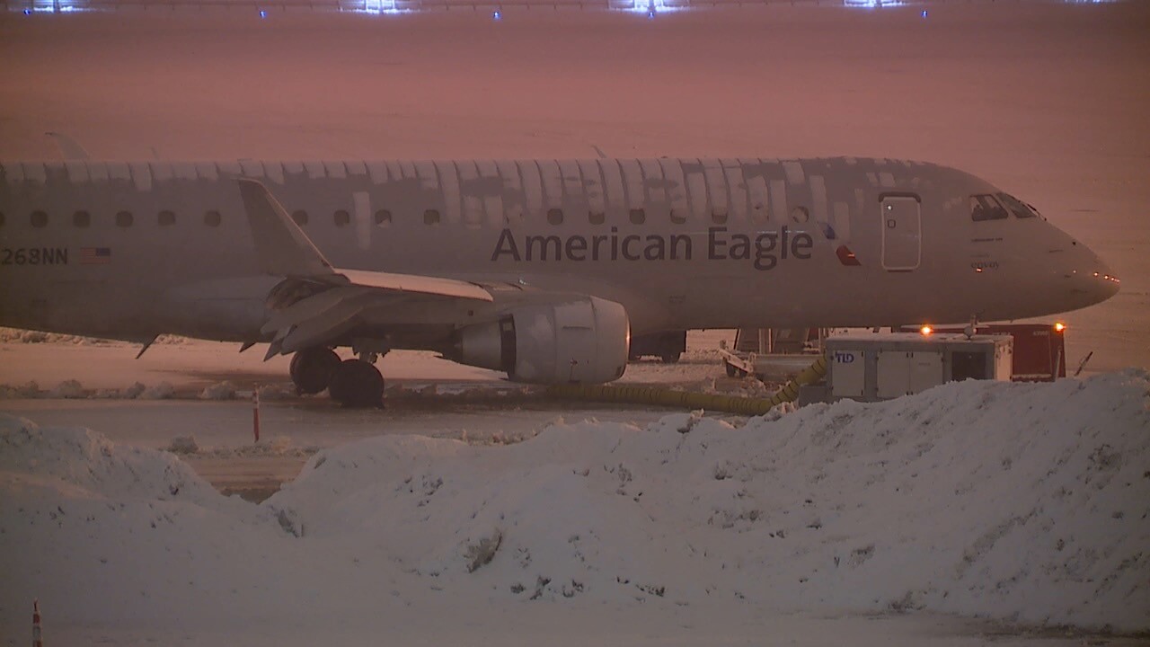 Airport snow 2.jpg