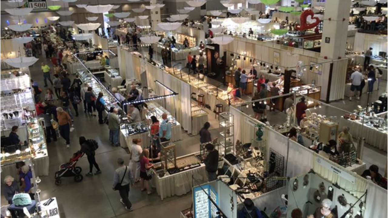 How The Tucson Gem And Mineral Show Grew Into The World s Largest how-the-tucson-gem-and-mineral-show-grew-into-the-world-s-largest