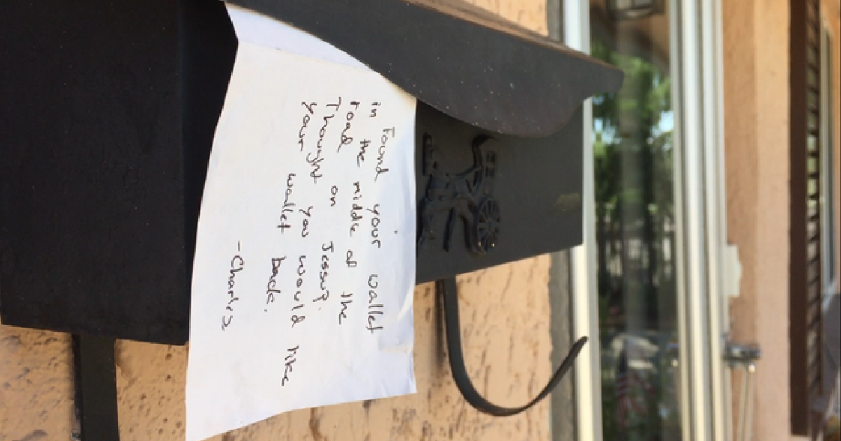 Good Samaritan returns wallet full of cash