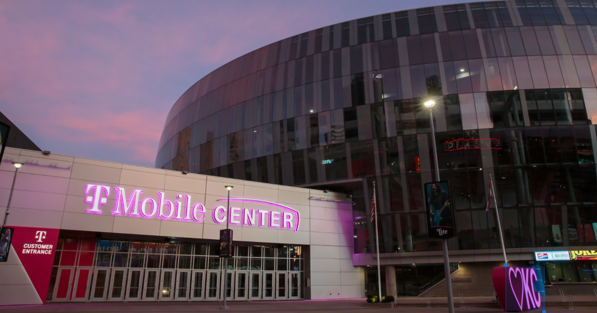 T-Mobile Centerのスタッフは、KCで開催されたNBA Youngboyコンサートで暴行を受けたと言われています