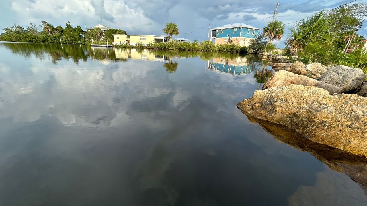 Communities "surrounded by water" prepare for storm surge, high tide in Citrus County