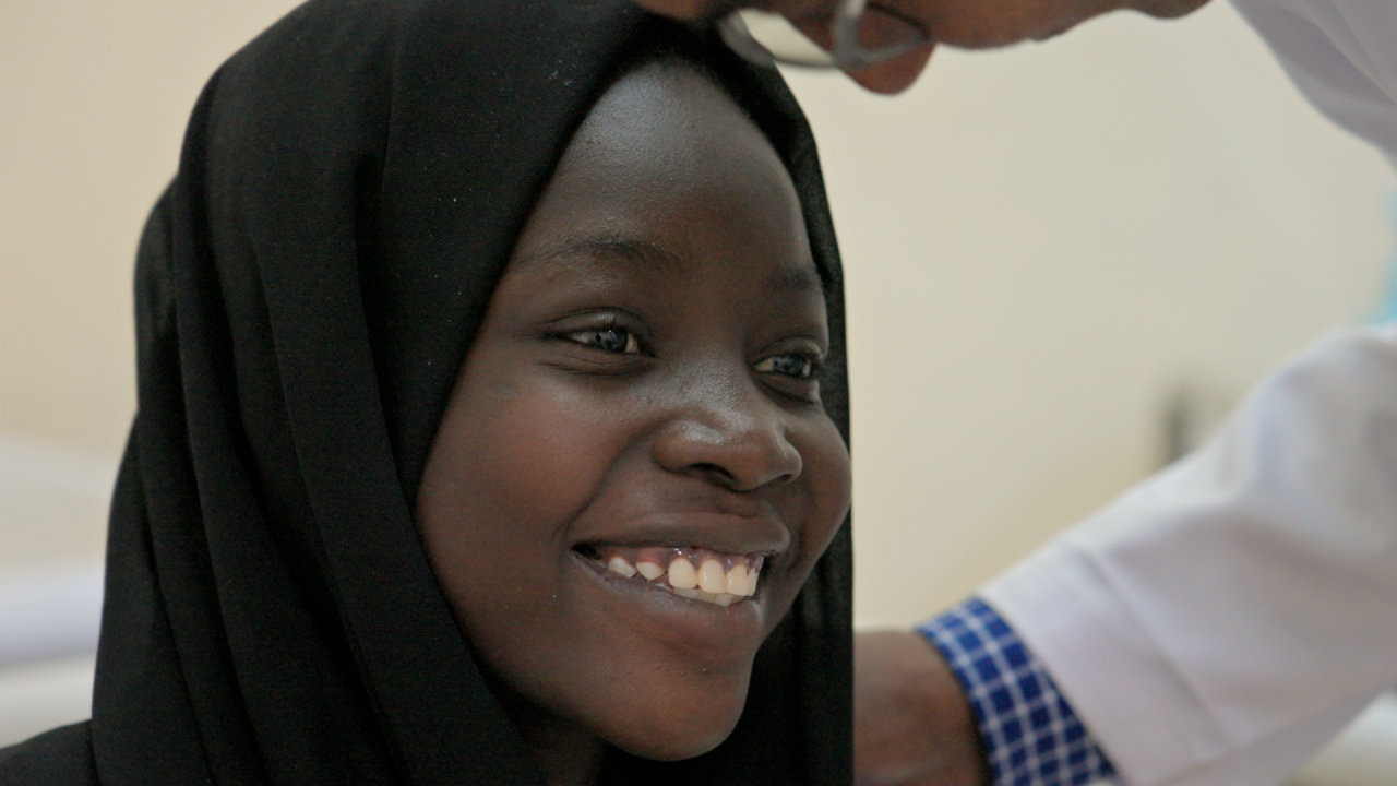 Noon tells Dr. Jamal Eltaeb that she isn’t nervous about her surgery