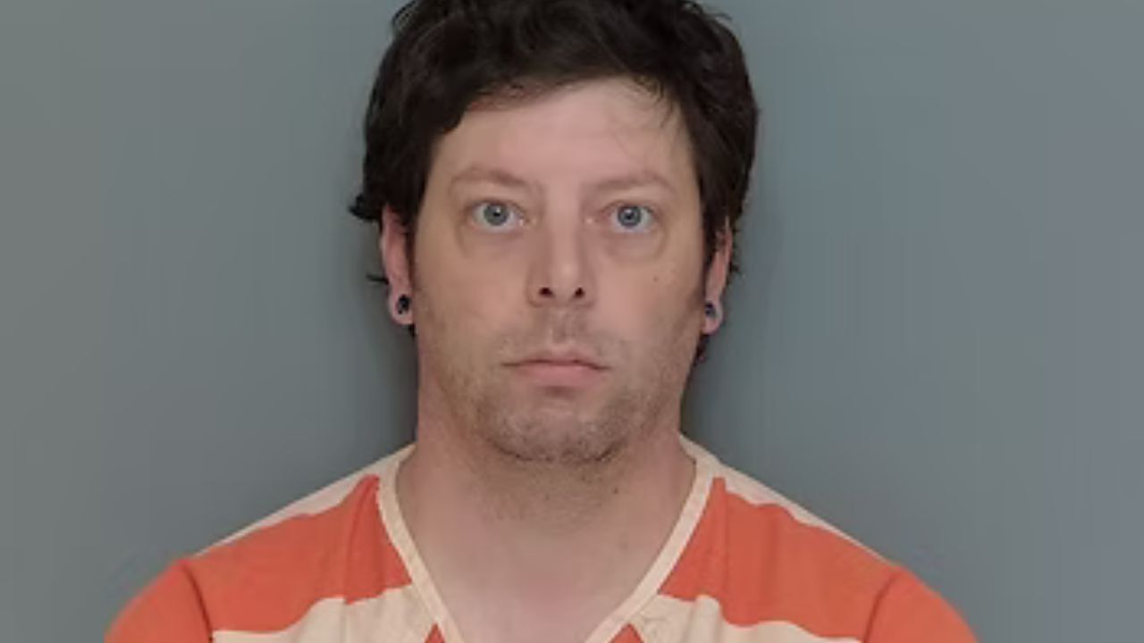 Walkersville man arrested after slashing man with machete at Frederick County park