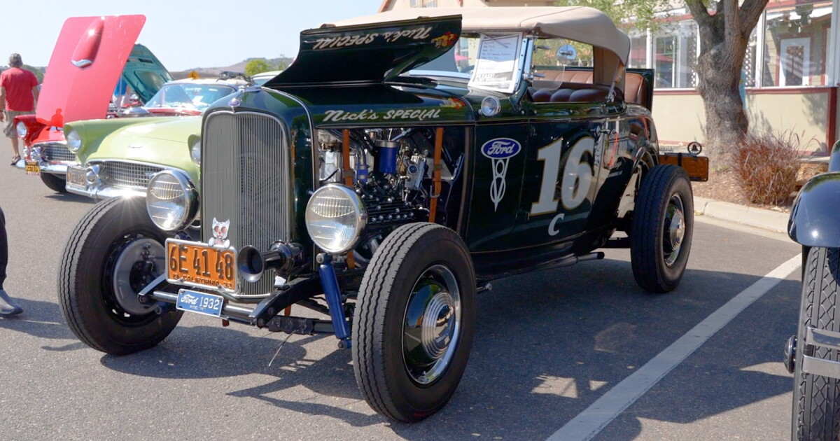 A local car club hosted its annual car show to raise money for college students - Vimarsana News