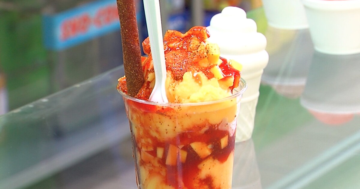 Helado Mexicano de Danny | Sabores mexicanos tradicionales servidos en una cuchara Helado Mexicano de Danny | Sabores mexicanos tradicionales servidos en una cuchara