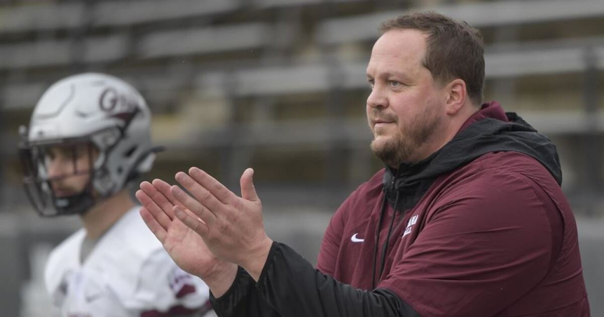 Montana assistant Roger Cooper follows Bobby Hauck, joins staff at Illinois