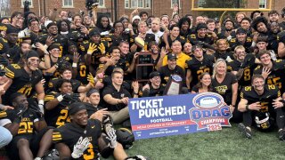 Randolph-Macon Clinches ODAC title, downs Hampden-Sydney 42-14