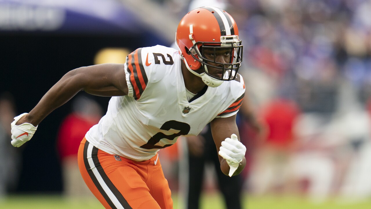 Browns WR Amari Cooper sustains rib injury in game against Broncos