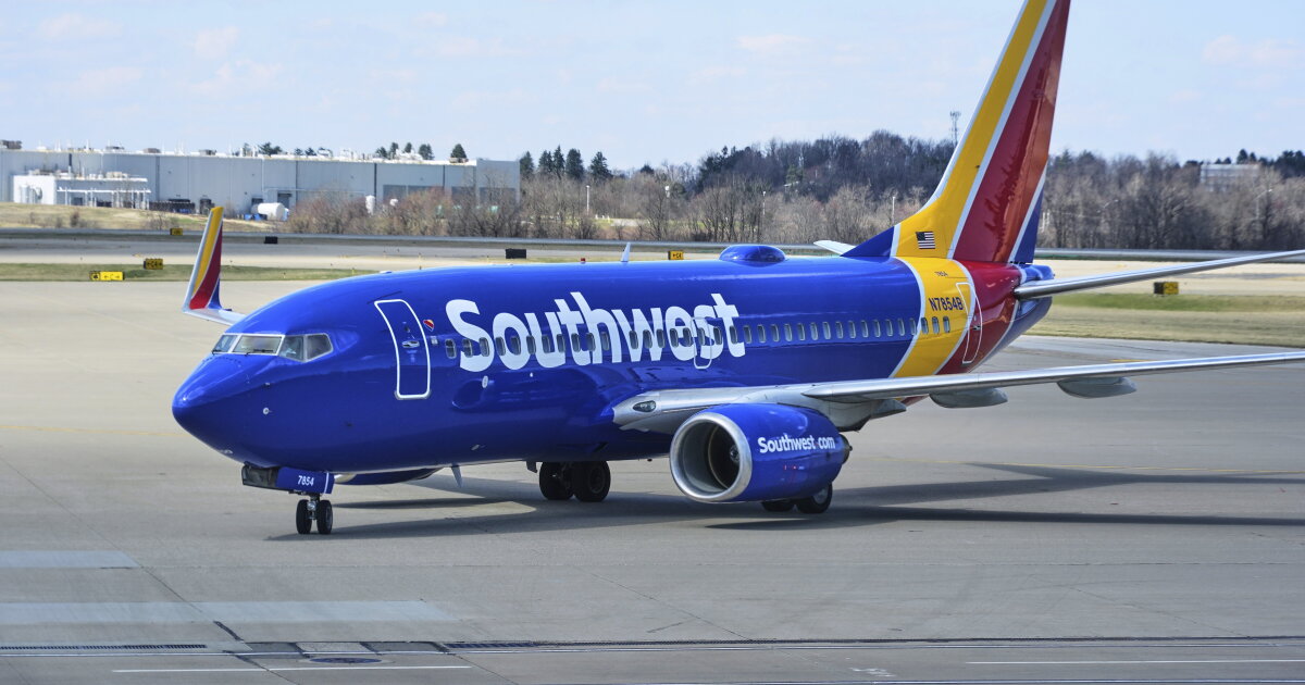 Southwest Rapid Rewards revamp adds Silver, Gold and Platinum tiers starting Jan 1 2027