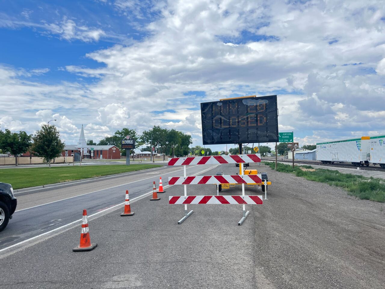 Westbound traffic on US Highway 20 closed in Vale, OR