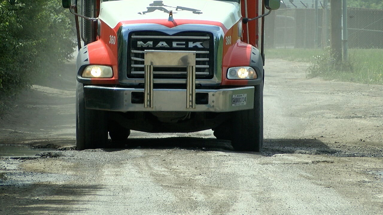 lake road pothole 4.jpg