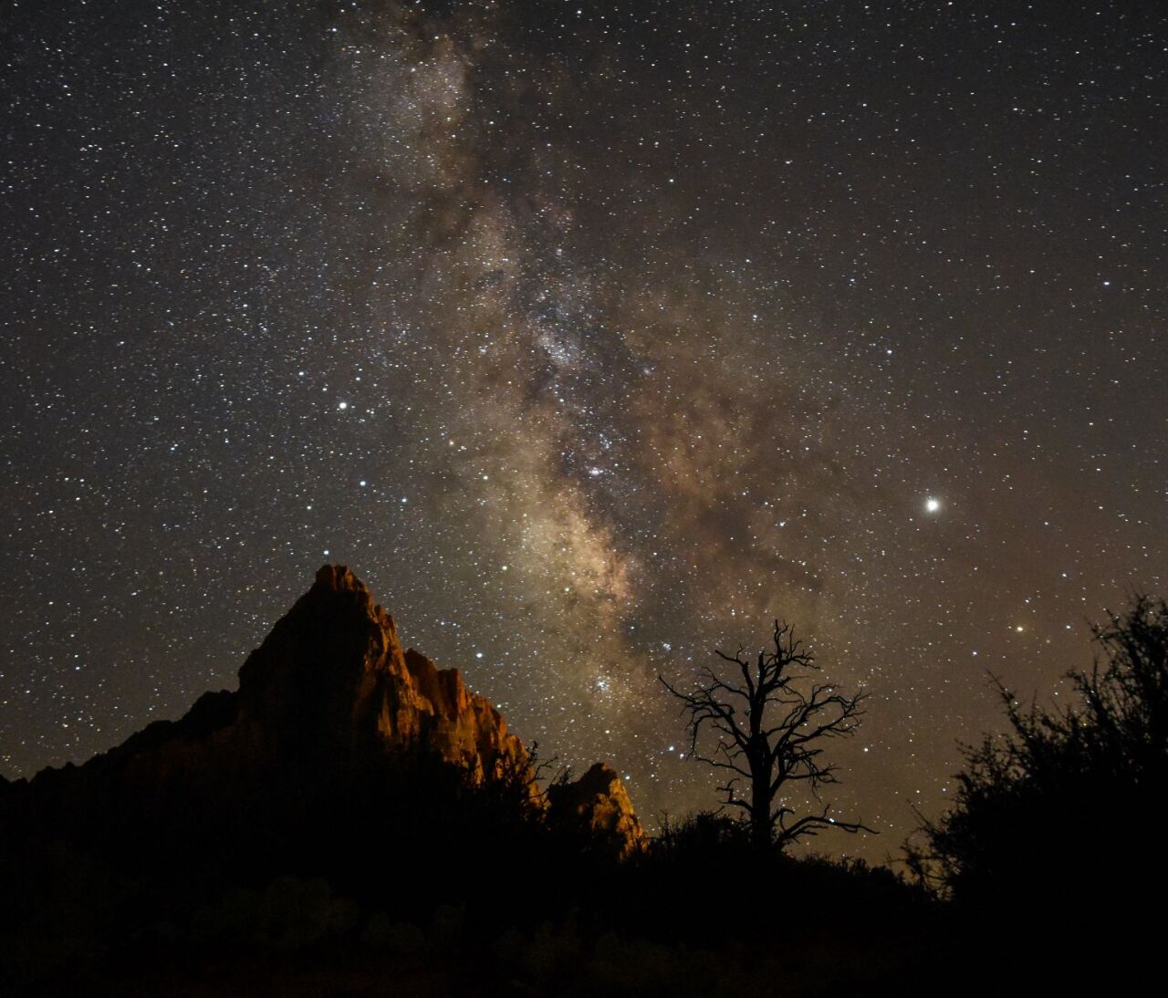 Watchman from Pa'rus - NPS - Avery Sloss.jpg