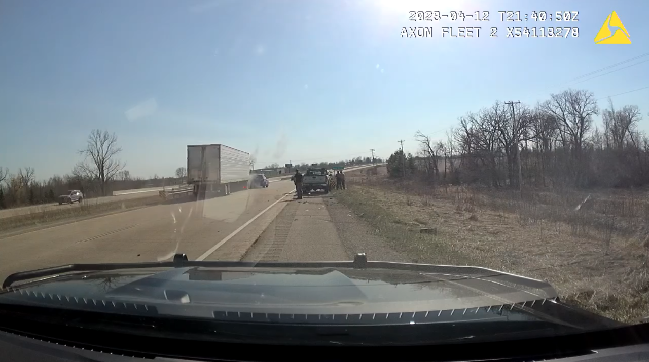 USH 151 semi-truck crash