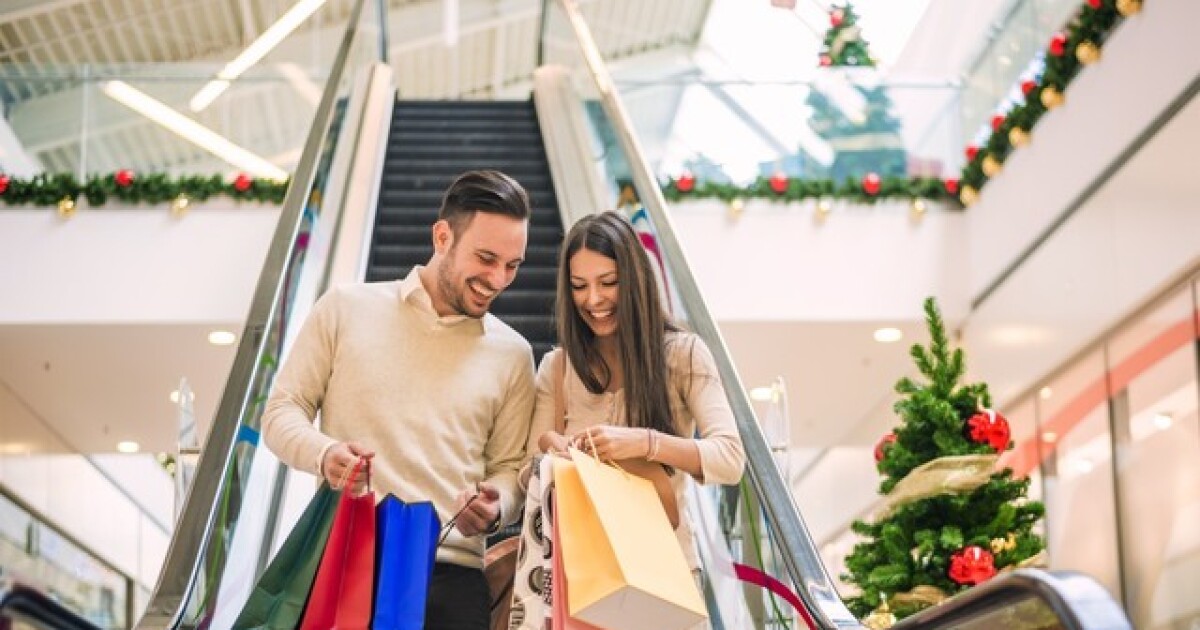Black Friday And 2019 Thanksgiving Weekend Mall And Store Shopping