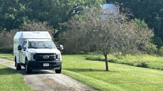 1 shot in Smithville
