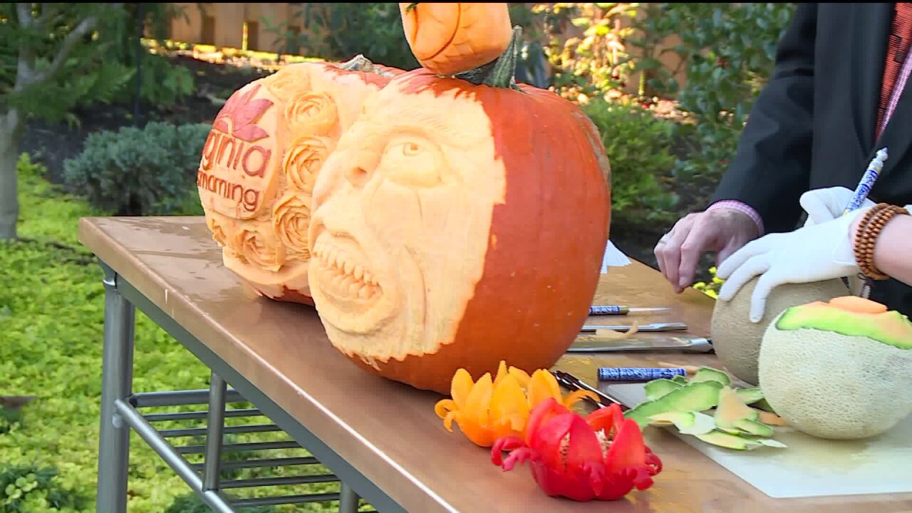 Wei Wang, Carver Extraordinaire
