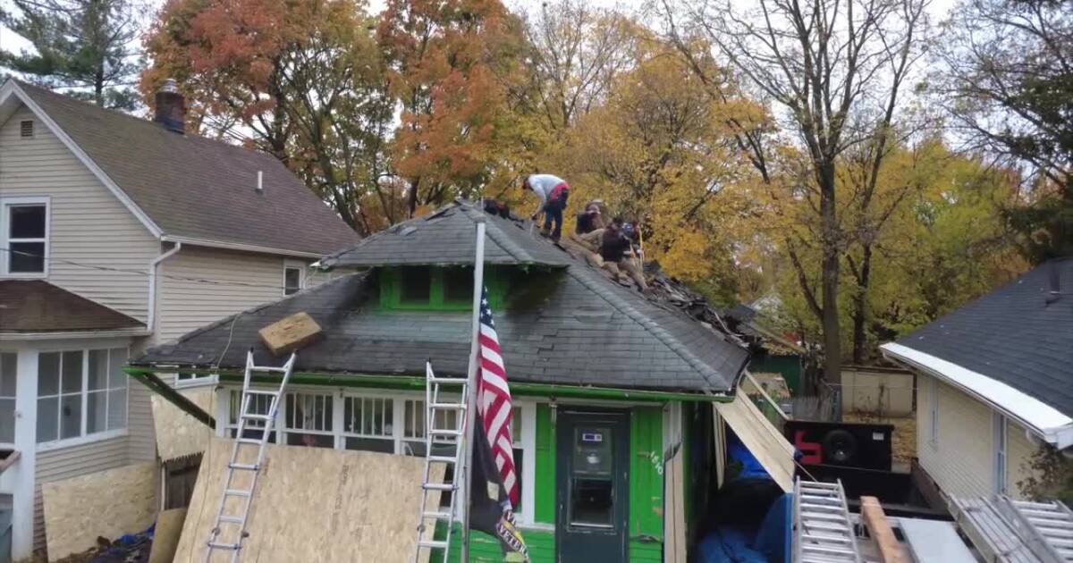 A Purple Heart Veteran Gets a Gift of Safety Thanks To This Week's Good Neighbor