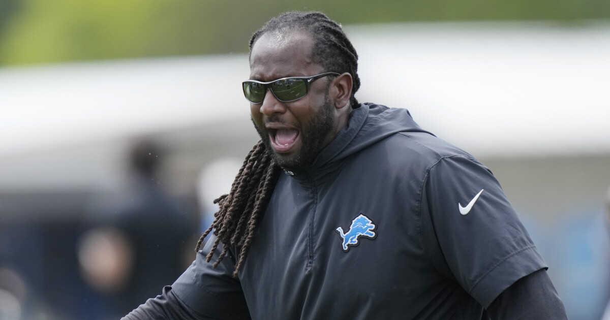 Lions Promote Kelvin Sheppard as New Defensive Coordinator