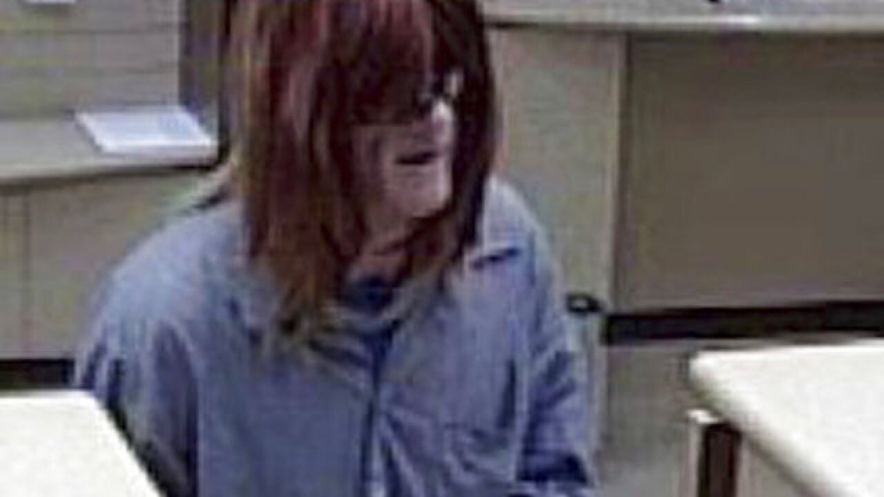 Pittsburgh police, FBI looking for wig-wearing bank robber