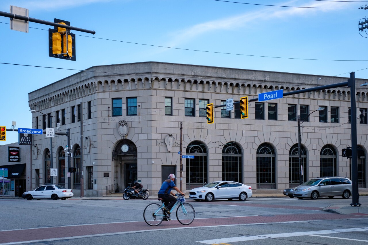 Ariel Pearl Center 4.jpg