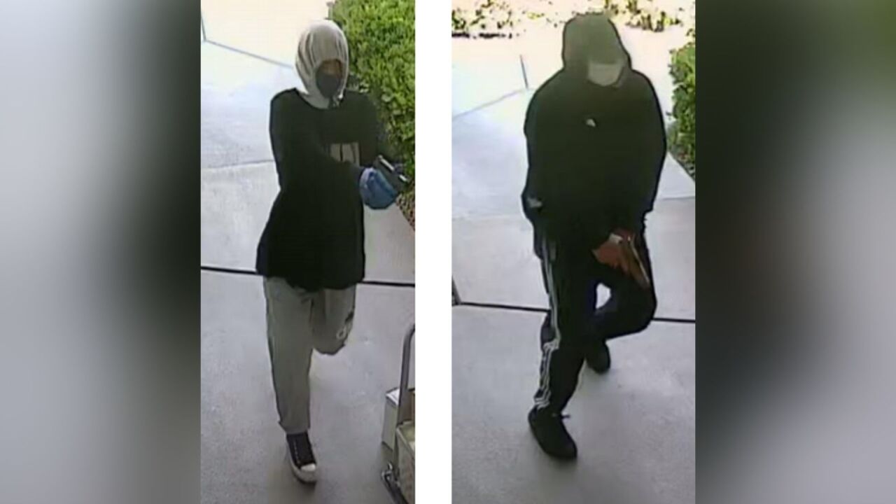 USPS robbery suspect Trailwood Dr.jpg