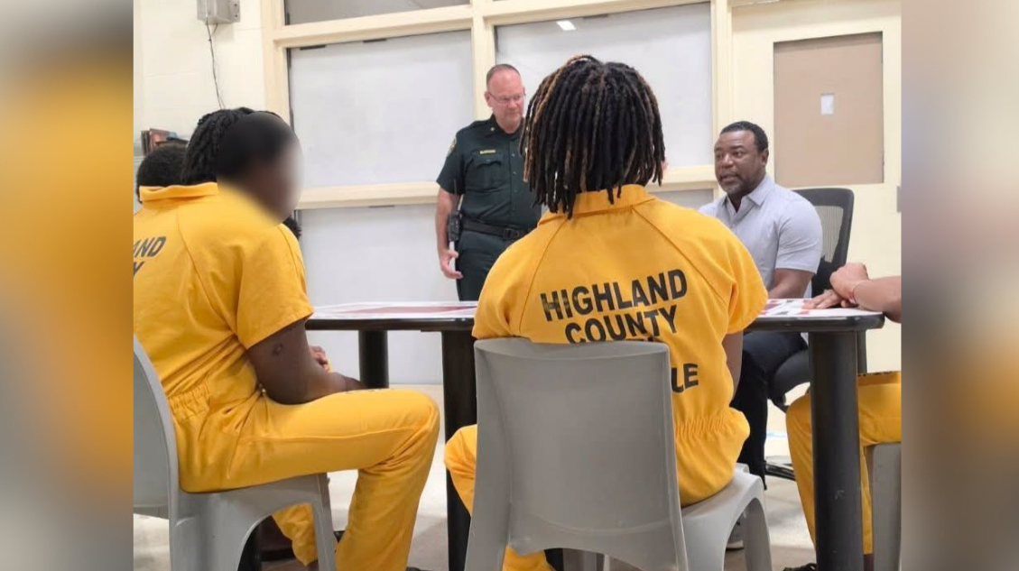 HCSO said Gordon spoke to inmates