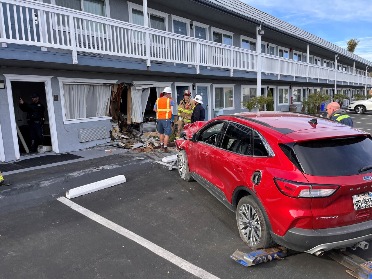 car into inn 2 modified.jpg